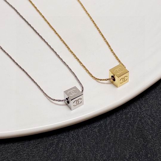 Chanel necklace 11lyh70